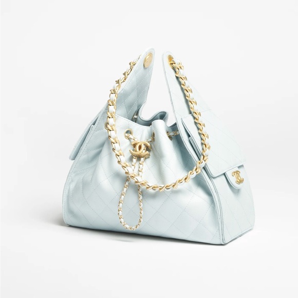 CHANEL Sky Blue Quilted Shoulder Bag with Gold Chain - Picture 1 of 1